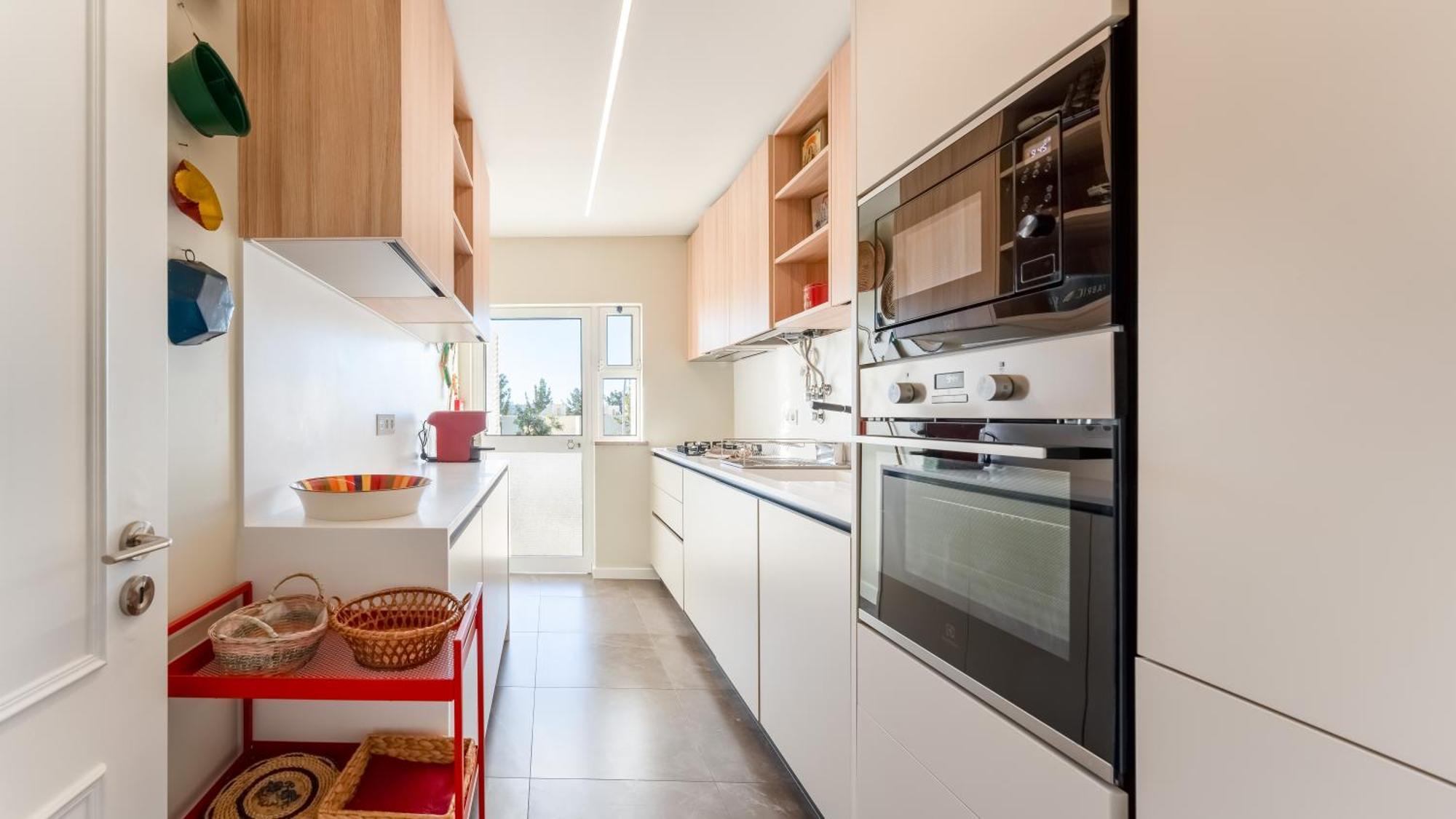 Design Floor With Balcony & Pool By Lovelystay Apartment