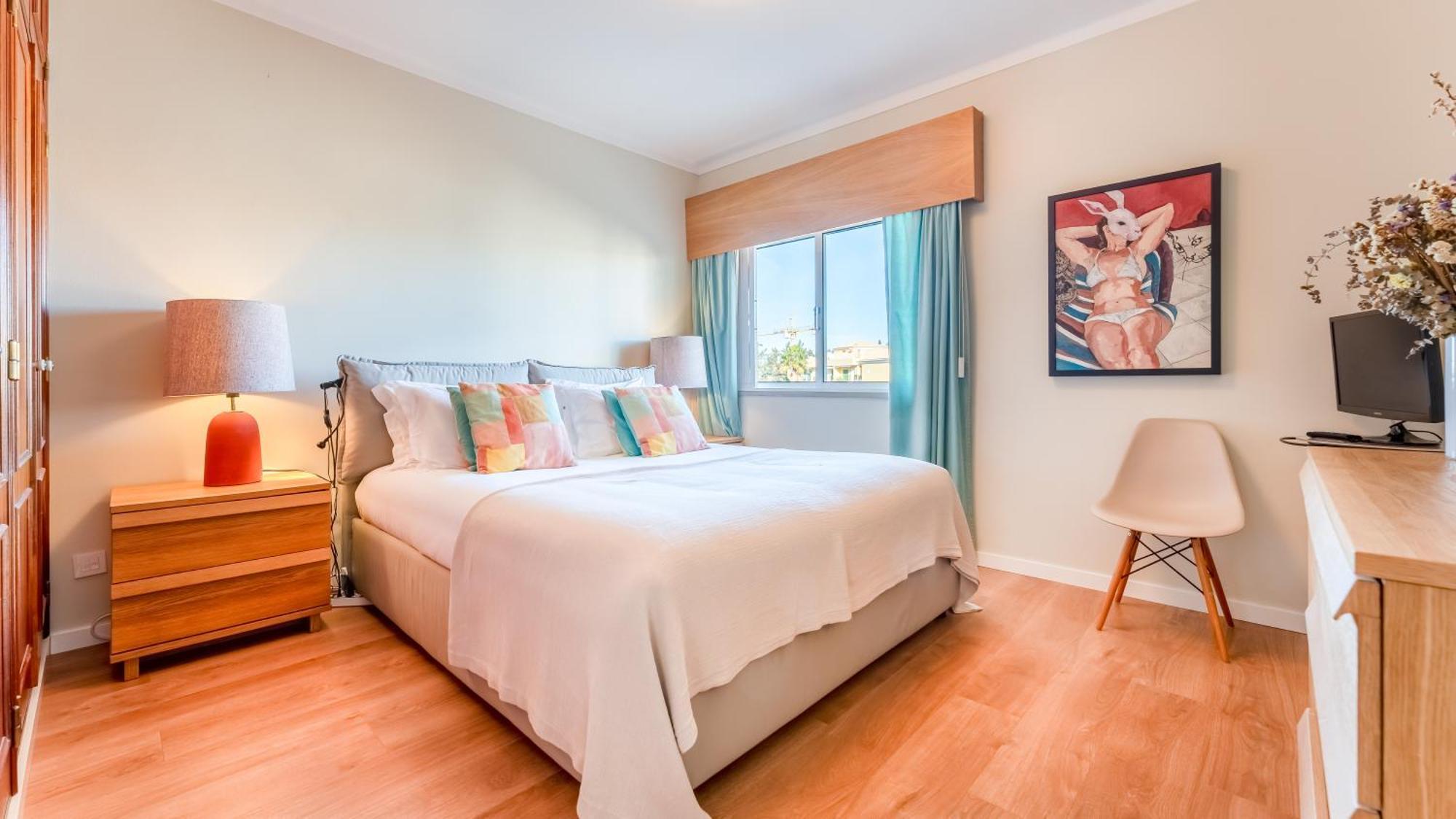Design Floor With Balcony & Pool By Lovelystay Apartment Vilamoura