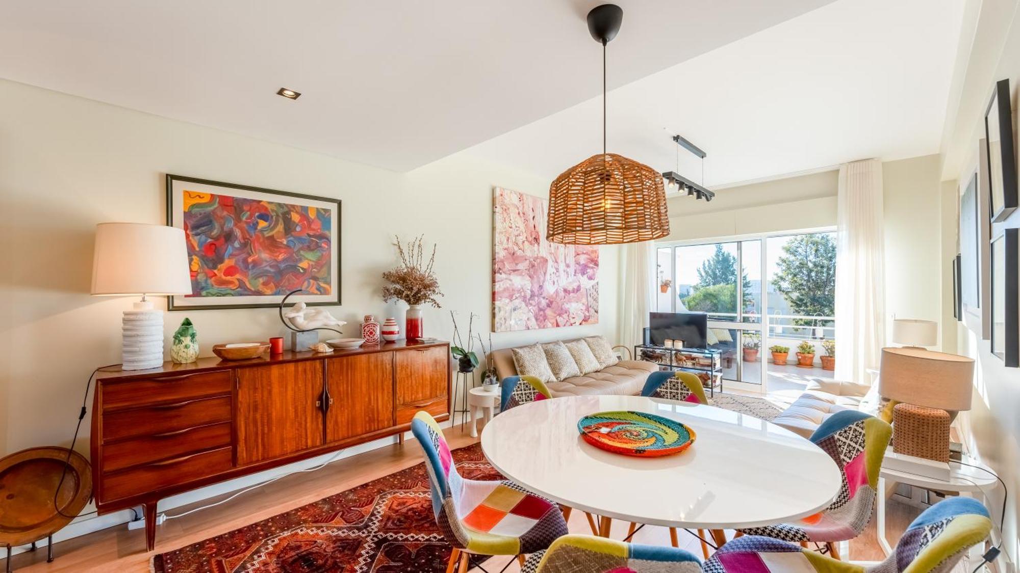 Design Floor With Balcony & Pool By Lovelystay Apartment