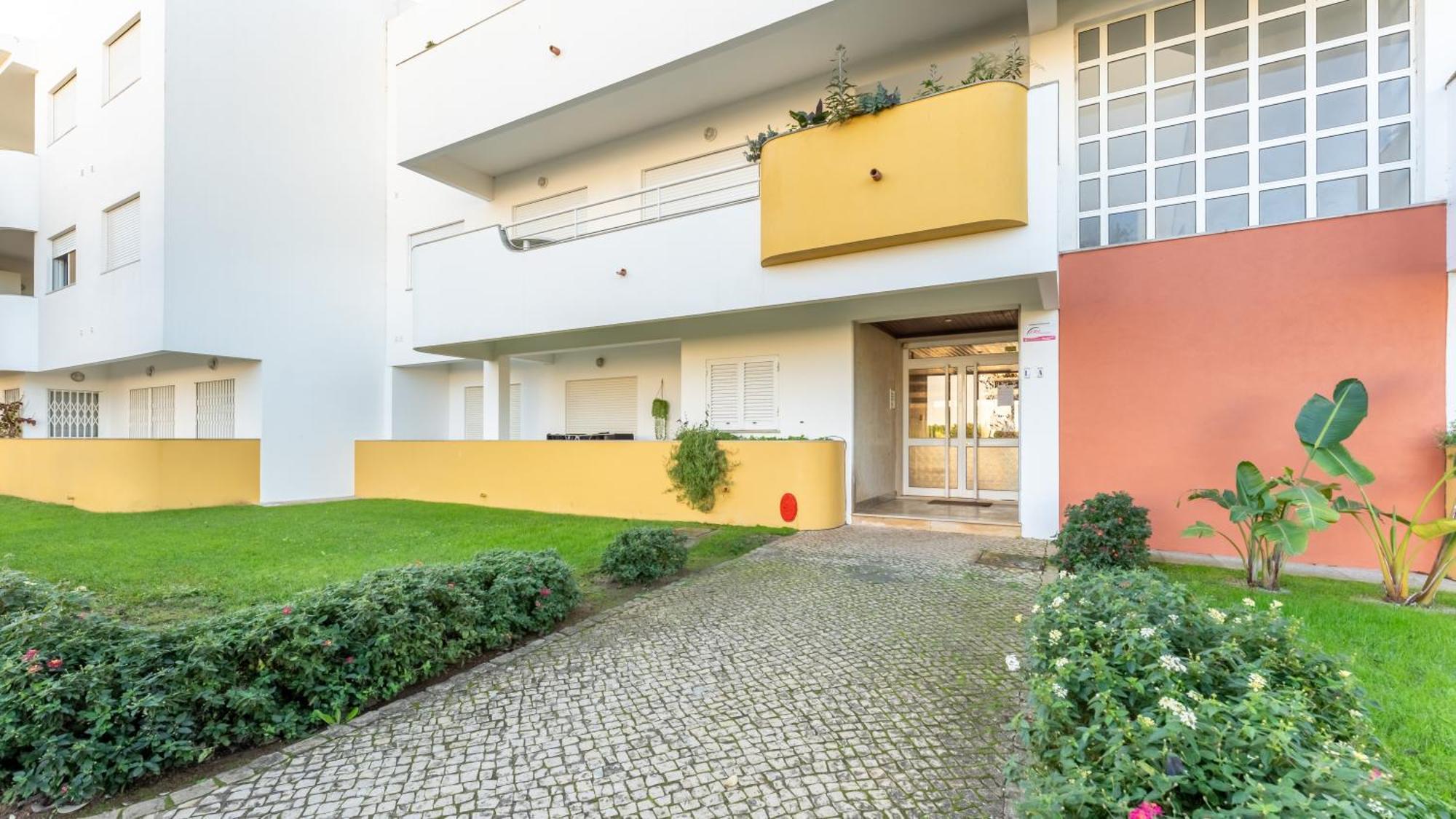 Apartment Design Floor With Balcony & Pool By Lovelystay Vilamoura